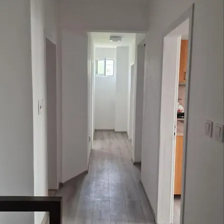 равда Apartment Bunzareto